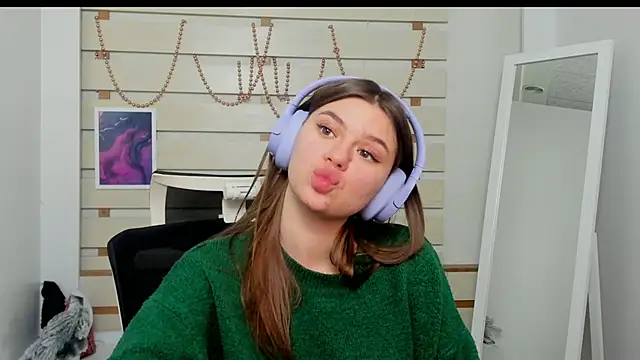Josephine Kiss online show from February 2025 10:24:01 PM