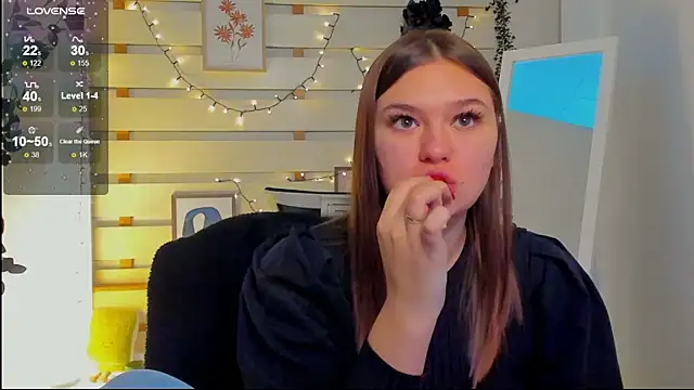 Josephine Kiss online show from February 2026 01:38:02 PM