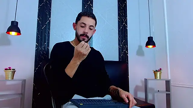 Erick Wall online show from July 2026 01:47:01 AM