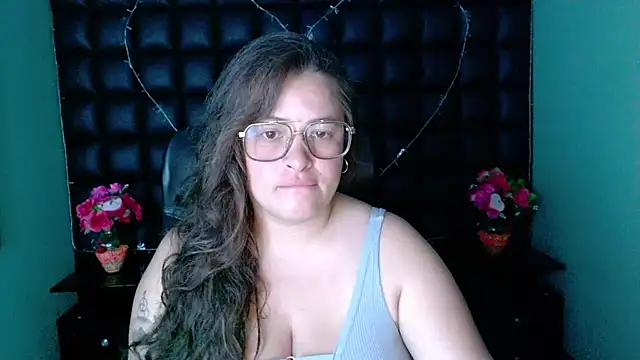 SaraThomso online show from December 2024 03:20:01 AM