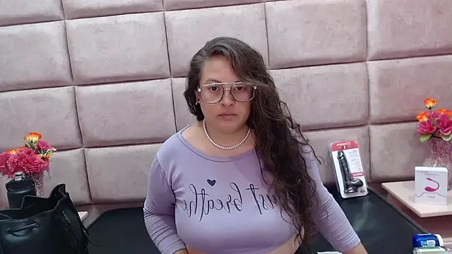 SaraThomso online show from February 2025 03:00:02 AM