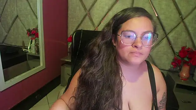 SaraThomso online show from October 2025 03:45:01 AM