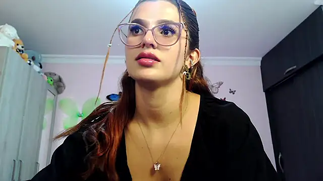 caroline jonson online show from November 2025 09:53:01 PM