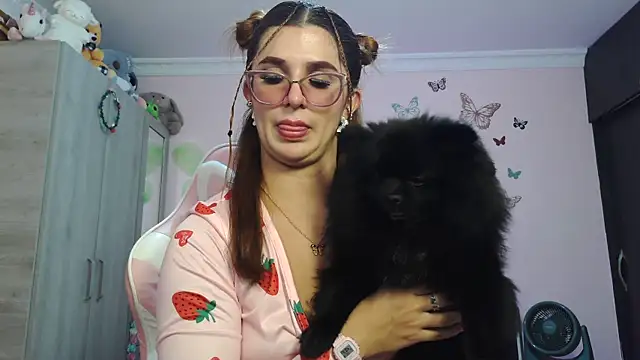 caroline jonson online show from February 2026 09:07:01 PM