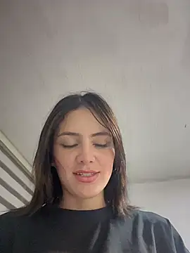 Lorraine Leon online show from March 2025 03:00:01 AM