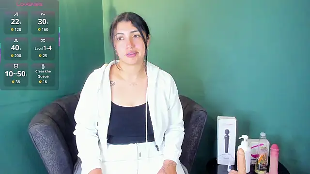 Snapshot of Danna_777_ chatting on October 2025 11:47:02 PM Danna 777 online show from October 2025 11:47:02 PM