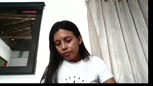 Snapshot of stefany_sexxx chatting on March 2025 05:16:02 PM stefany sexxx online show from March 2025 05:16:02 PM