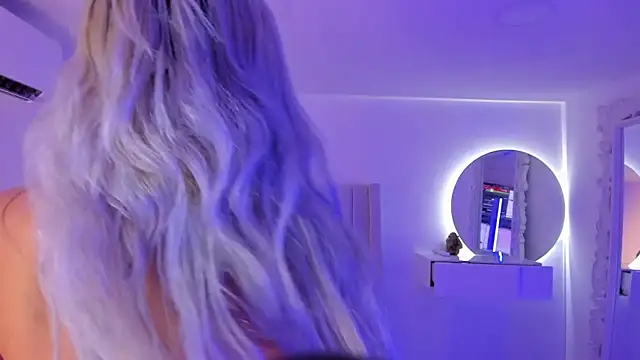 Shelynna azzul online show from February 2025 02:53:01 AM