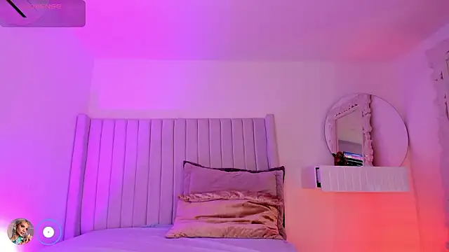 Shelynna azzul online show from March 2026 08:12:02 PM