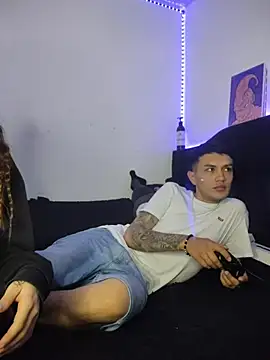 Tifanny Sweett online show from November 2025 07:40:01 AM