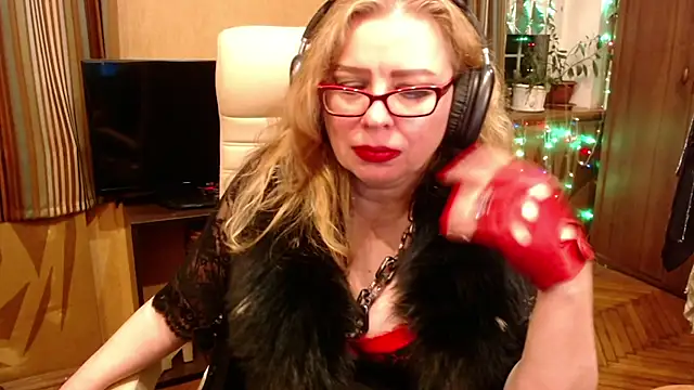 Miss Tress online show from June 2026 09:41:01 PM