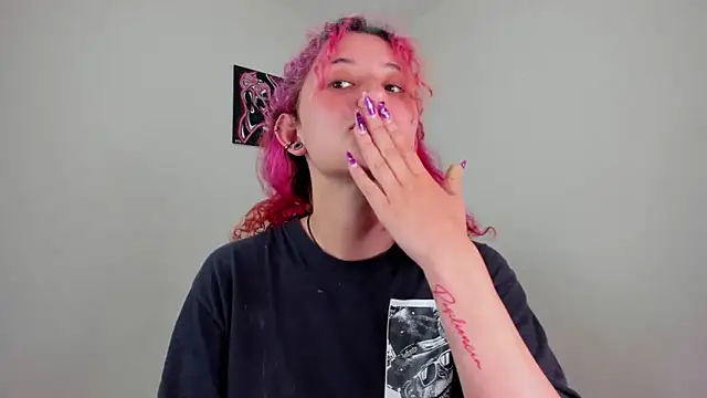 Snapshot of valent_27 chatting on November 2025 09:09:01 PM valent 27 online show from November 2025 09:09:01 PM