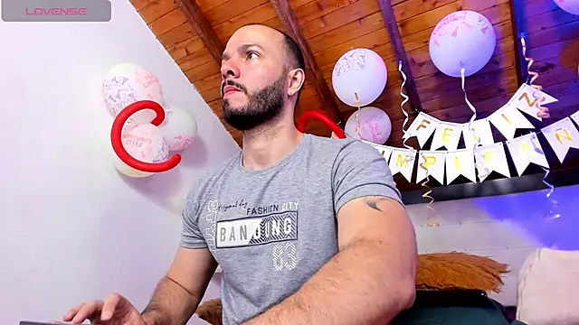 Tom Bailey online show from February 2026 12:38:02 PM