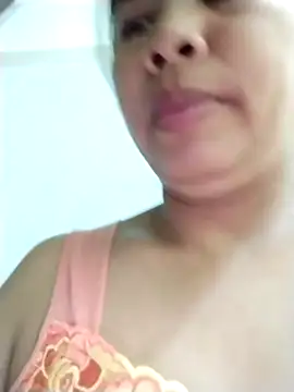 Snapshot of Lanyingxin18 chatting on January 2025 10:56:01 PM Lanyingxin18 online show from January 2025 10:56:01 PM