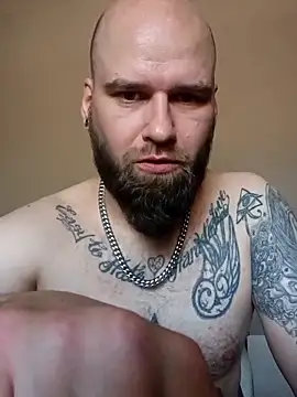 Snapshot of Dj8717 chatting on September 2025 10:33:01 PM Dj8717 online show from September 2025 10:33:01 PM