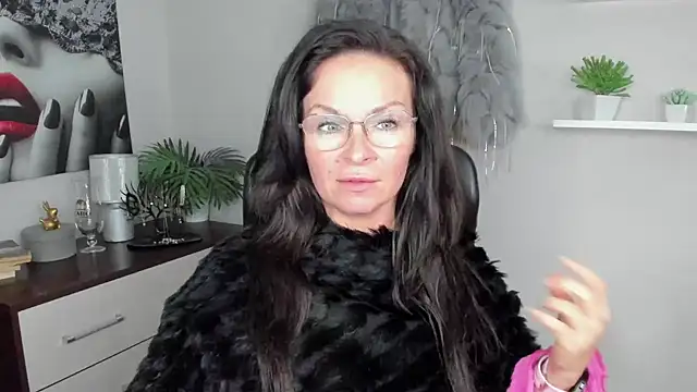 HelenLuxx online show from December 2024 10:08:02 AM