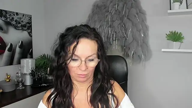 HelenLuxx online show from December 2024 10:16:02 AM