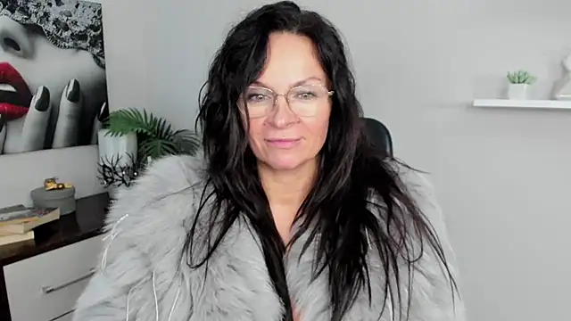 HelenLuxx online show from January 2025 10:08:01 AM