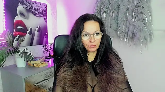 HelenLuxx online show from October 2025 07:05:02 AM