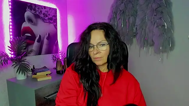 HelenLuxx online show from October 2025 05:47:02 PM