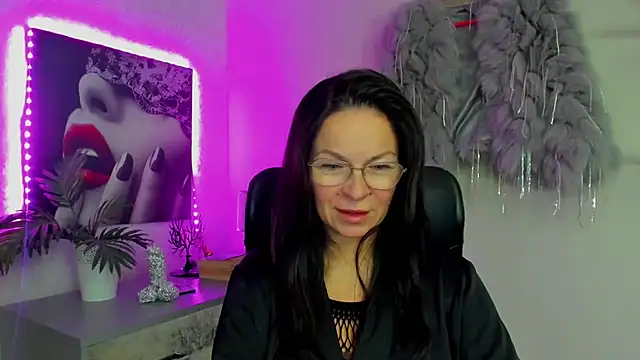 HelenLuxx online show from November 2025 08:17:01 AM