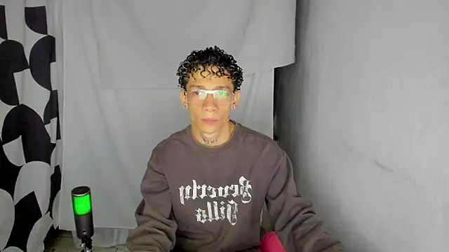 mateodeamjo online show from June 2026 05:30:01 AM