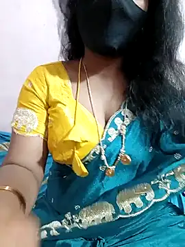 Snapshot of louise92 chatting on June 2026 07:12:02 AM louise92 online show from June 2026 07:12:02 AM