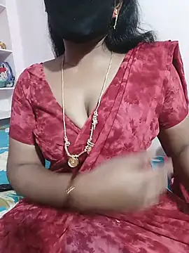 Snapshot of louise92 chatting on June 2026 04:59:02 AM louise92 online show from June 2026 04:59:02 AM