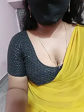 Snapshot of louise92 chatting on July 2026 03:03:02 PM louise92 online show from July 2026 03:03:02 PM
