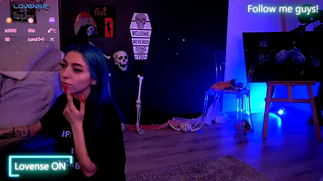 AriaVoss online show from October 2025 09:04:01 PM