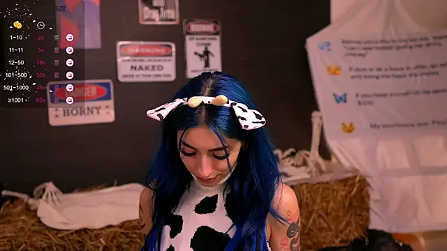 AriaVoss online show from October 2025 10:54:02 PM