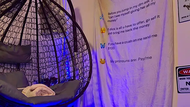 AriaVoss online show from April 2026 08:39:01 PM