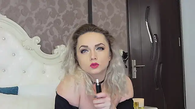 Snapshot of EllianaReese chatting on February 2025 02:35:01 AM EllianaReese online show from February 2025 02:35:01 AM