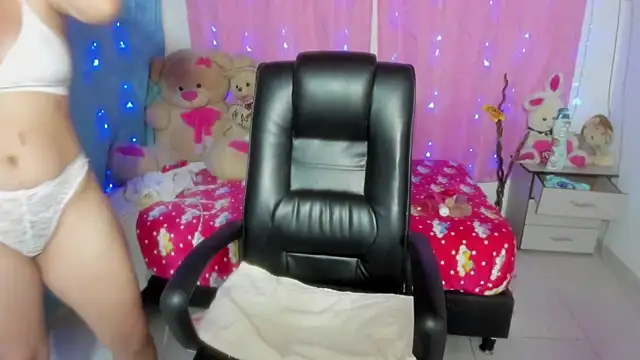 Dana Jeins online show from December 2025 01:09:02 PM