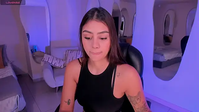 Snapshot of AllyJensen chatting on February 2025 10:26:02 AM AllyJensen online show from February 2025 10:26:02 AM