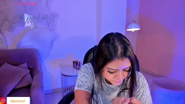 Snapshot of AllyJensen chatting on February 2025 05:09:01 PM AllyJensen online show from February 2025 05:09:01 PM