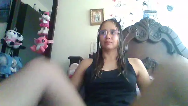 trianabell online show from December 2024 04:08:02 PM