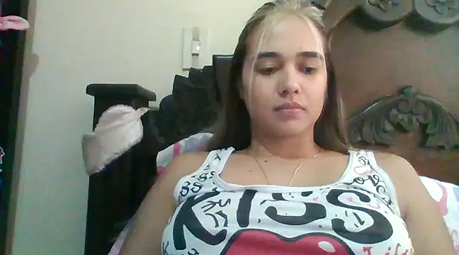 trianabell online show from December 2024 07:16:02 PM