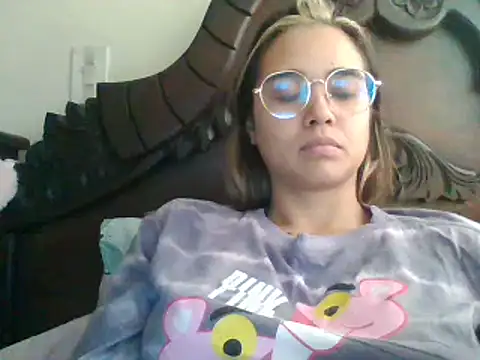 trianabell online show from January 2025 05:26:02 PM