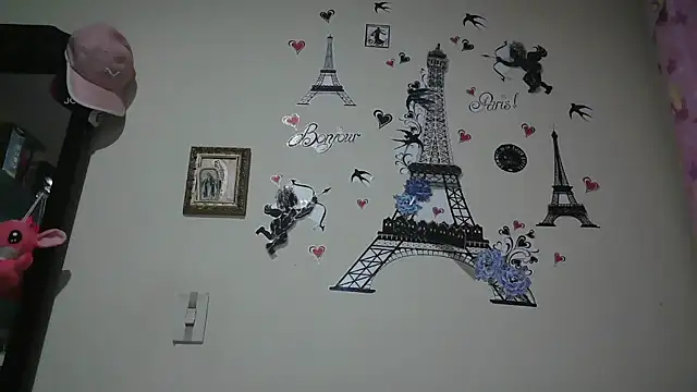 trianabell online show from April 2026 11:49:02 PM