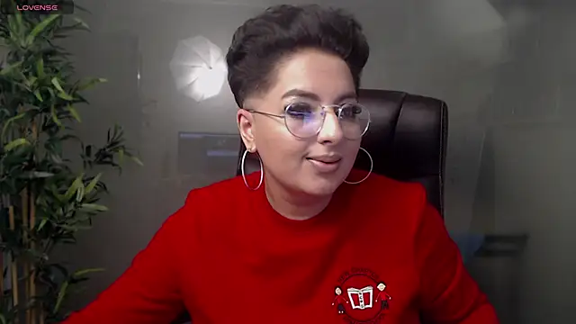 BustyAllyy online show from January 2025 12:28:01 AM