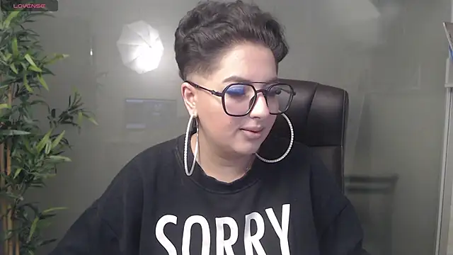 BustyAllyy online show from January 2025 10:06:01 PM