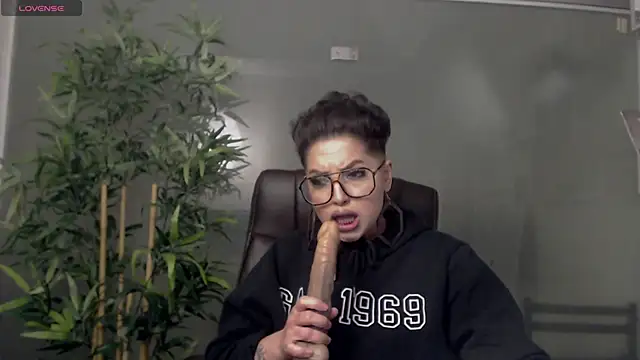 BustyAllyy online show from January 2025 08:49:02 PM