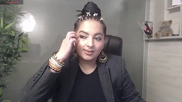 BustyAllyy online show from March 2025 08:00:01 PM