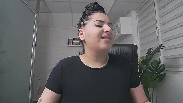 BustyAllyy online show from October 2025 04:16:01 PM