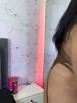 Brhiana Williamms online show from June 2026 02:33:01 PM