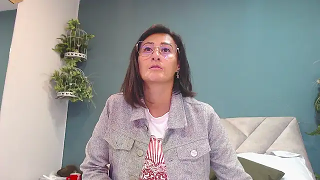 SharisWillian online show from December 2025 03:47:01 AM