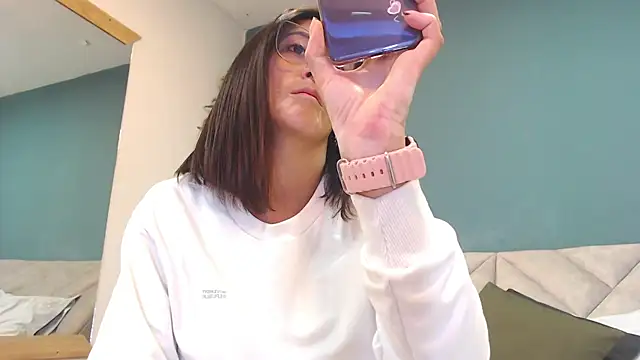 SharisWillian online show from February 2026 03:35:01 AM