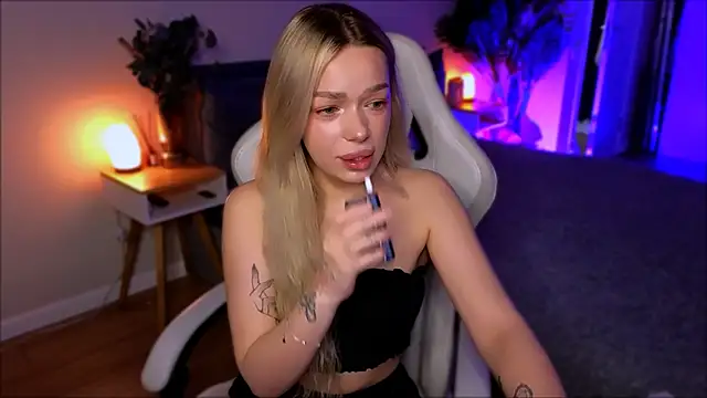 Lily Yin online show from February 2026 05:50:01 AM