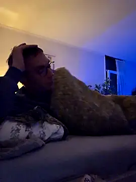 Schnubby1 online show from March 2025 07:12:01 PM